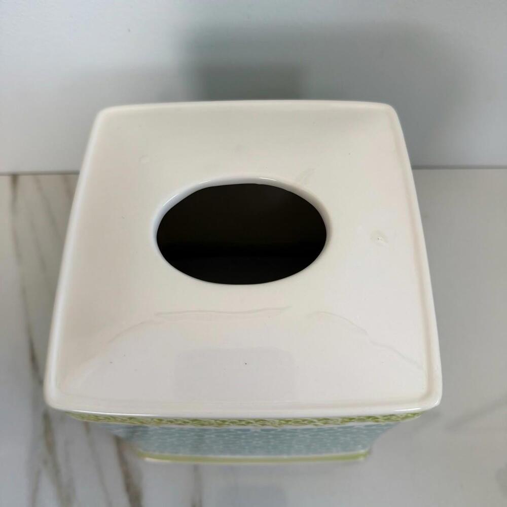 Waverly Porcelain Tissue Box Cover Holder Blue and White Chinoiserie - Picture 6 of 11